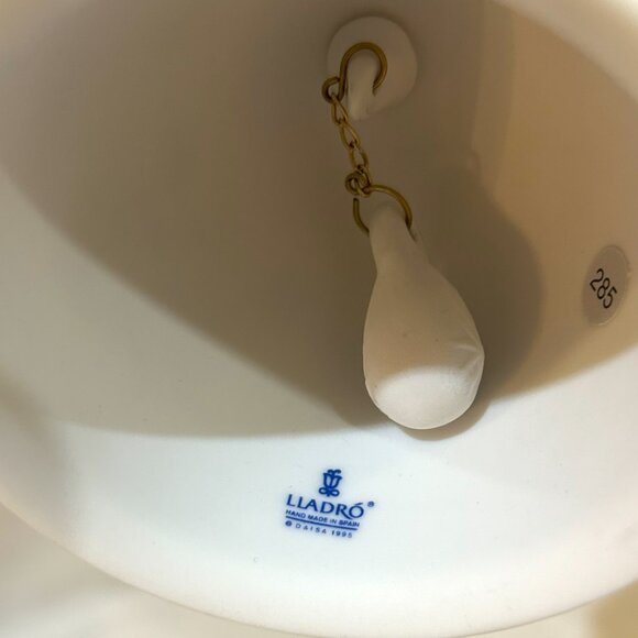 Lladro Porcelain Annual Christmas Bell 1996 Lavender Choir Boys - Picture 8 of 11
